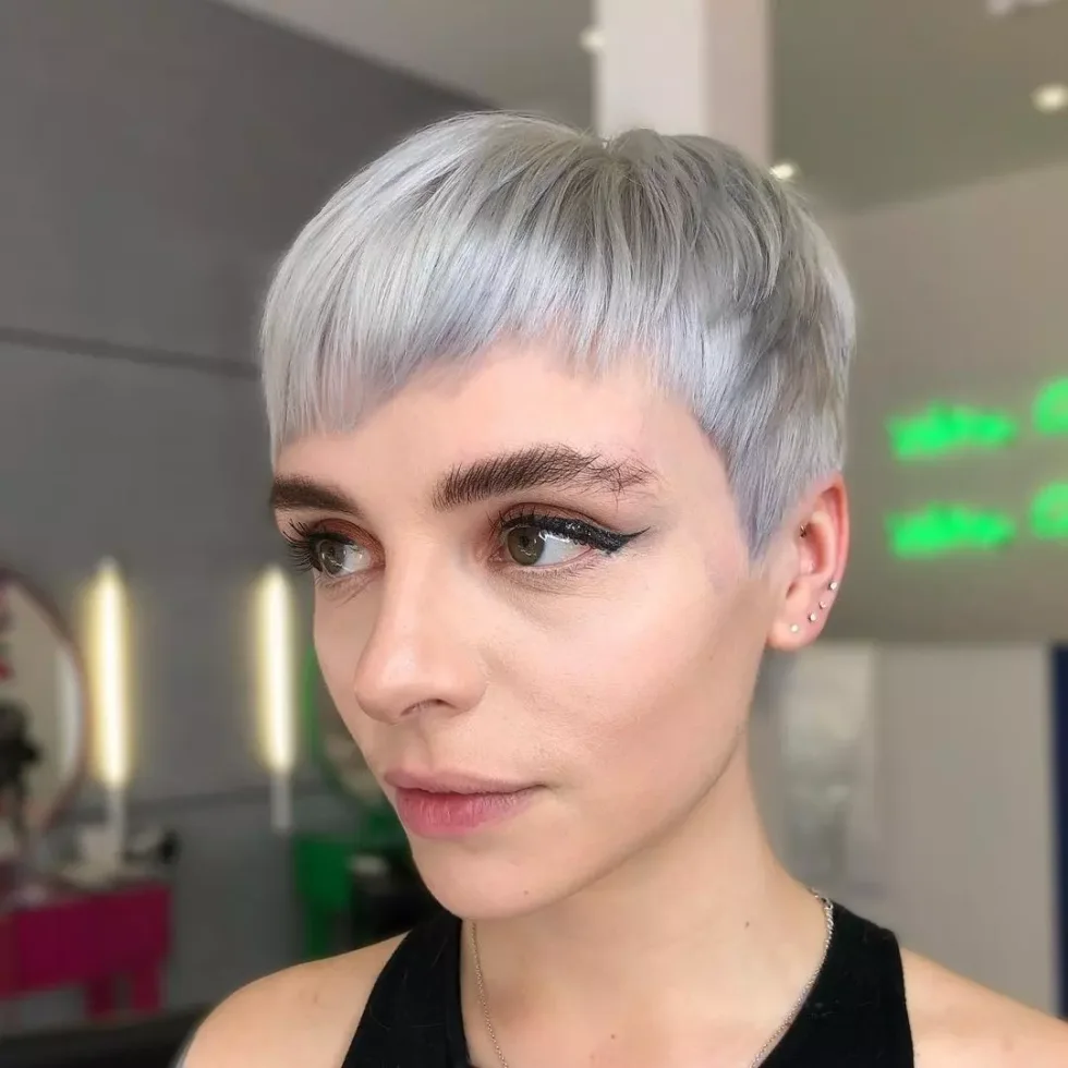 chin wavy chestnut bob shown as a baby bangs idea
