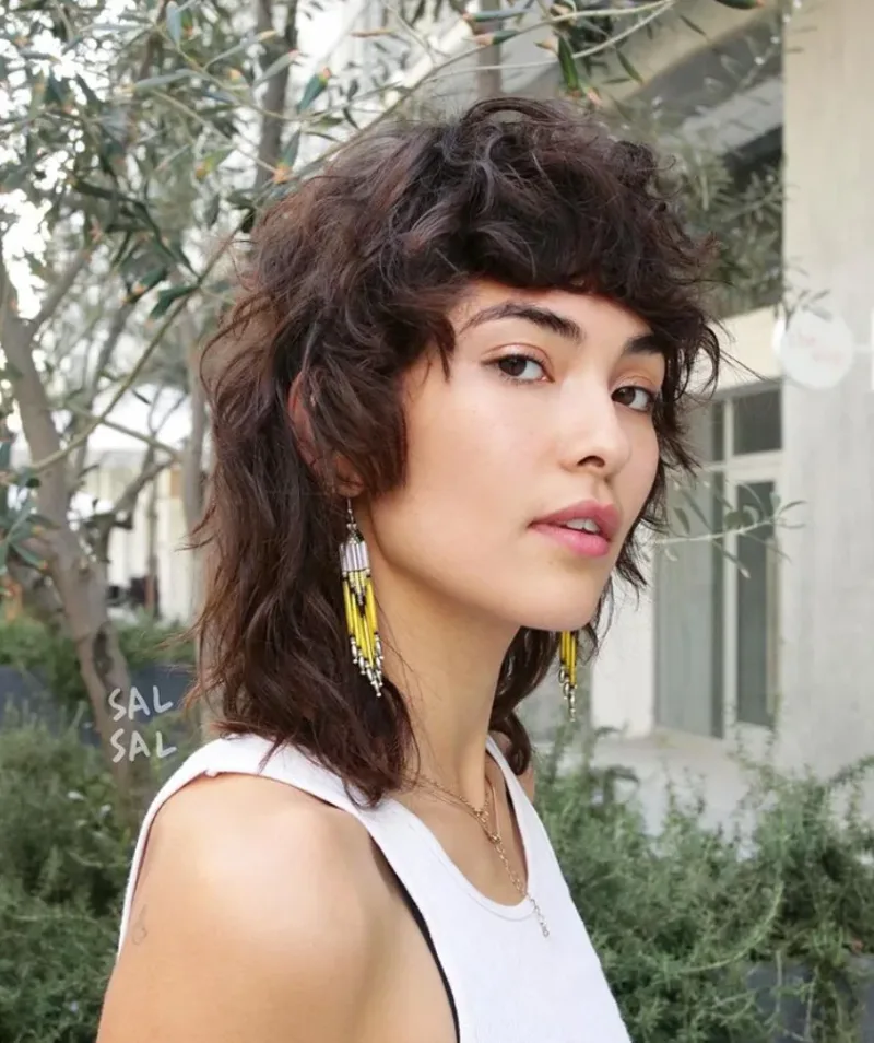 Dark short shag with separated textured layers