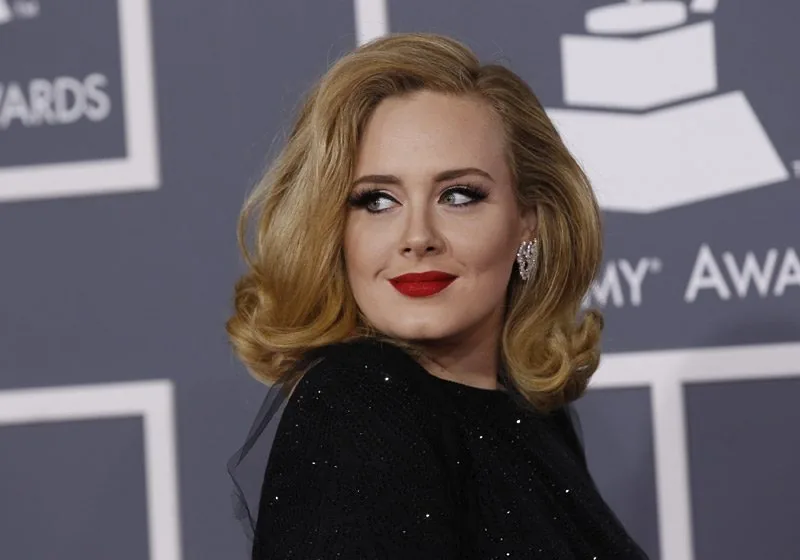 chin wavy blonde bob shown as a hollywood waves idea