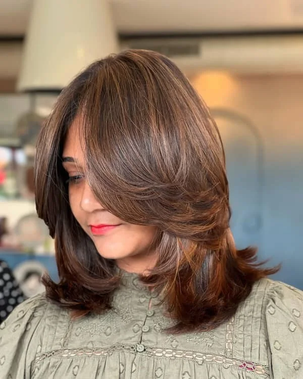 Chestnut face-framing lob with soft layers for thin hair