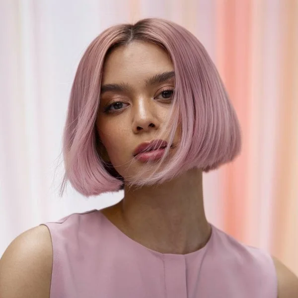 chin wavy golden bob shown as a thin hair bob idea, featuring golden color